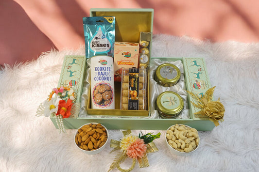 Tradition and Treats Treasure Gift Hamper