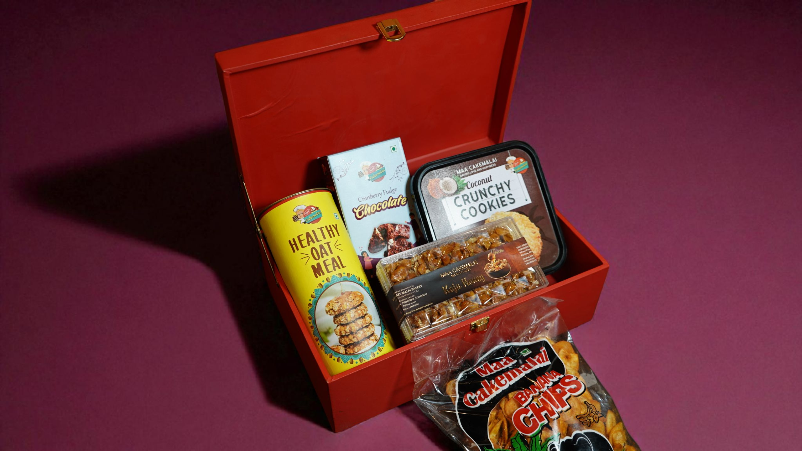 Phooljhadi treats hamper